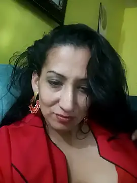 Snapshot of ivonne_9 chatting on 09-21-25, 01:22 ivonne 9 online show from 09-21-25, 01:22
