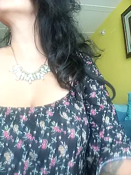 Snapshot of ivonne_9 chatting on 09-15-25, 03:12 ivonne 9 online show from 09-15-25, 03:12