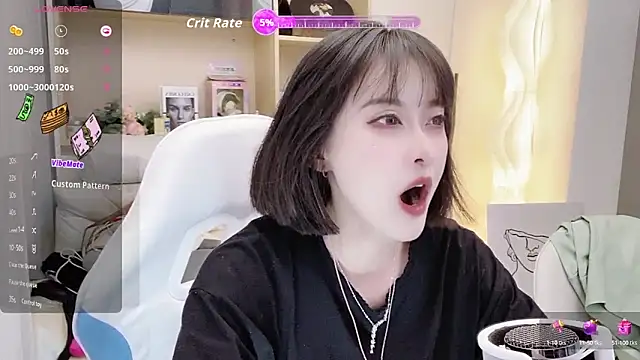 Naiyi-babe online show from 10-25-25, 03:12