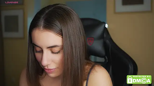 KateCarrey online show from 11-03-25, 05:16