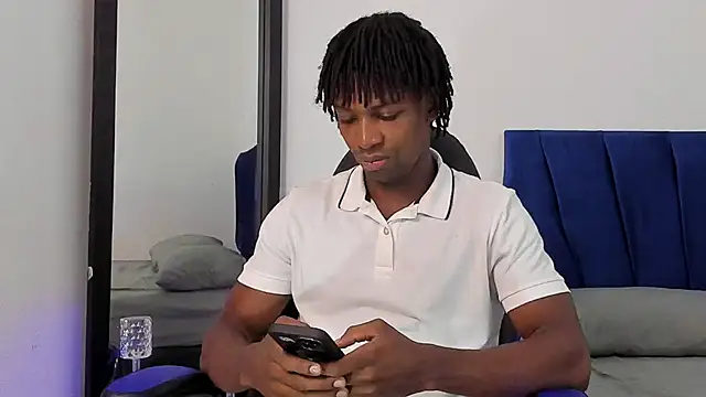 Snapshot of tau_montes chatting on 10-01-25, 02:10 tau montes online show from 10-01-25, 02:10