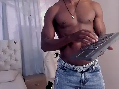Snapshot of tau_montes chatting on 10-21-25, 03:44 tau montes online show from 10-21-25, 03:44