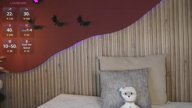 Nina Kinky online show from 10-08-25, 01:45