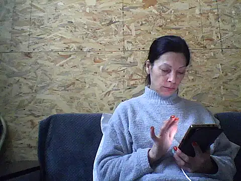 Snapshot of Milana38 chatting on 10-22-25, 09:42 Milana38 online show from 10-22-25, 09:42