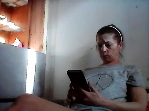 Snapshot of Milana38 chatting on 06-18-26, 03:50 Milana38 online show from 06-18-26, 03:50