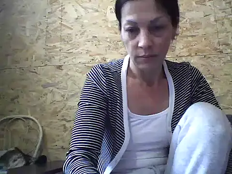 Snapshot of Milana38 chatting on 10-12-25, 10:38 Milana38 online show from 10-12-25, 10:38