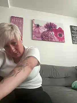 Rozendefotz online show from 04-22-26, 07:48