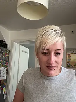 Rozendefotz online show from 09-18-25, 06:05