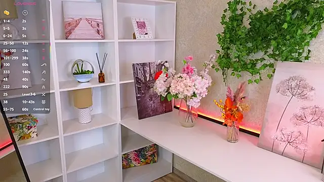 Snapshot of KathrinTith chatting on 12-05-25, 11:20 KathrinTith online show from 12-05-25, 11:20