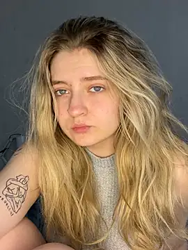 Dllqq online show from 02-16-26, 04:44