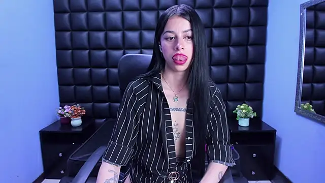 Dulce Miaa  online show from 03-21-26, 06:01