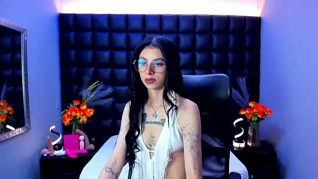 Dulce Miaa  online show from 06-17-26, 06:07