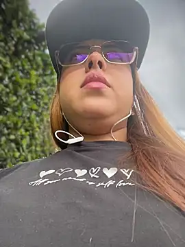 Tamara valentine online show from 11-24-25, 08:31