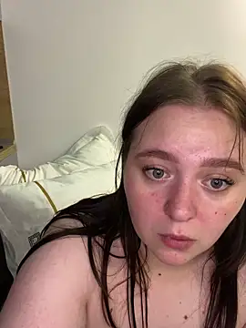 Snapshot of SoniaNovara chatting on 09-29-25, 11:32 SoniaNovara online show from 09-29-25, 11:32