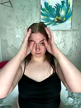 Snapshot of SoniaNovara chatting on 10-23-25, 09:52 SoniaNovara online show from 10-23-25, 09:52