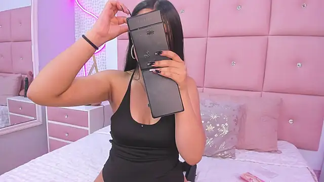 DaisySnugs1 online show from 11-13-25, 12:09