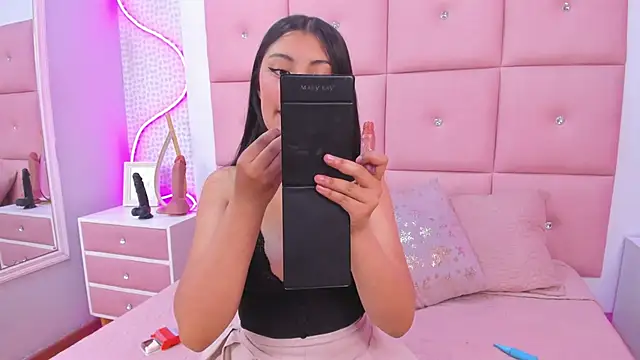 DaisySnugs1 online show from 10-28-25, 11:53