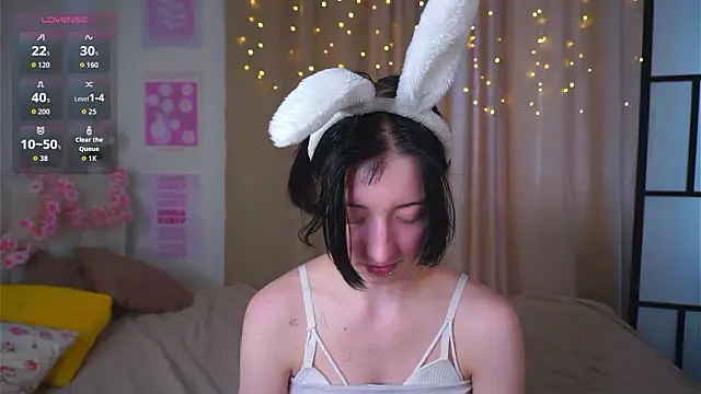 JuanaFriesz online show from 03-11-26, 09:14