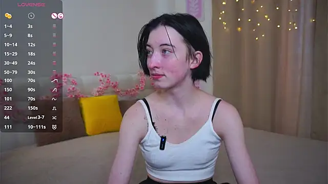 Snapshot of JuanaFriesz chatting on 02-18-26, 09:06 JuanaFriesz online show from 02-18-26, 09:06