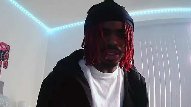 Snapshot of risktakinndolo chatting on 10-11-25, 04:52 risktakinndolo online show from 10-11-25, 04:52