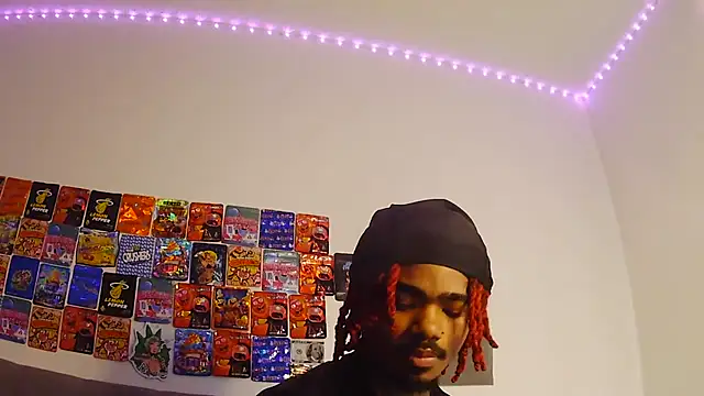 Snapshot of risktakinndolo chatting on 09-17-25, 03:14 risktakinndolo online show from 09-17-25, 03:14