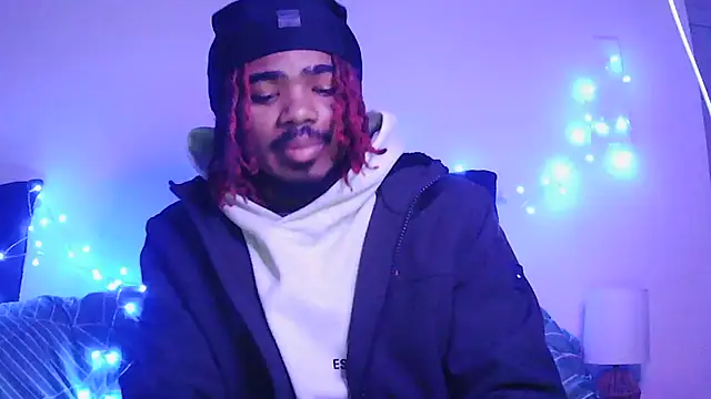 Snapshot of risktakinndolo chatting on 11-19-25, 02:22 risktakinndolo online show from 11-19-25, 02:22