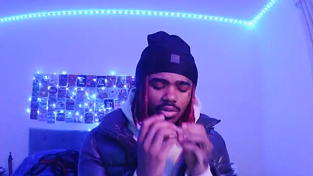 Snapshot of risktakinndolo chatting on 11-21-25, 10:31 risktakinndolo online show from 11-21-25, 10:31