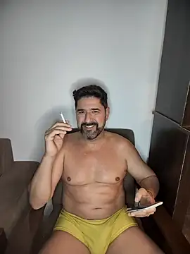 Snapshot of Gatoo_rj chatting on 09-30-25, 02:39 Gatoo rj online show from 09-30-25, 02:39