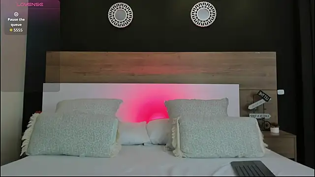 Snapshot of MiaTaylorSweet chatting on 10-10-25, 01:23 MiaTaylorSweet online show from 10-10-25, 01:23
