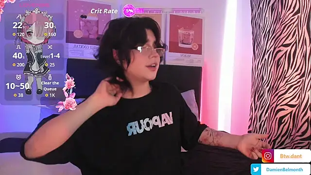 Snapshot of damienbeltmonth chatting on 10-14-25, 03:45 damienbeltmonth online show from 10-14-25, 03:45