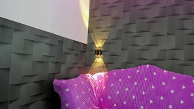 VeraGarnier online show from 03-12-26, 08:24