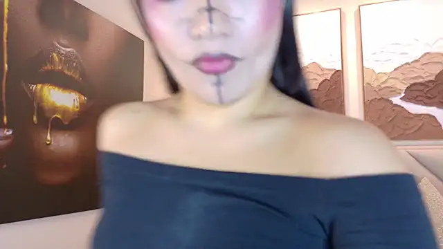 kendalFox  online show from 10-31-25, 01:41