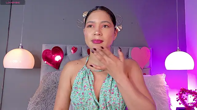 Snapshot of kendalFox_ chatting on 02-12-26, 02:22 kendalFox online show from 02-12-26, 02:22