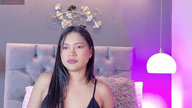 Snapshot of kendalFox_ chatting on 02-10-26, 02:43 kendalFox online show from 02-10-26, 02:43