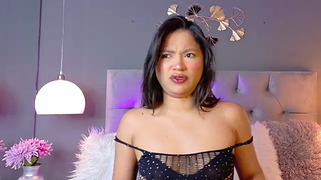 kendalFox  online show from 04-09-26, 02:57