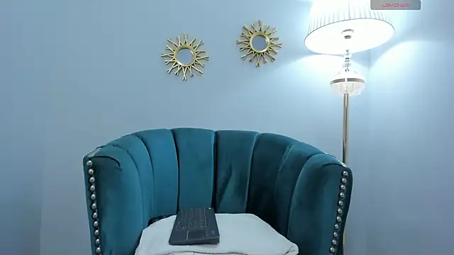 Lucia jane online show from 04-16-26, 09:39