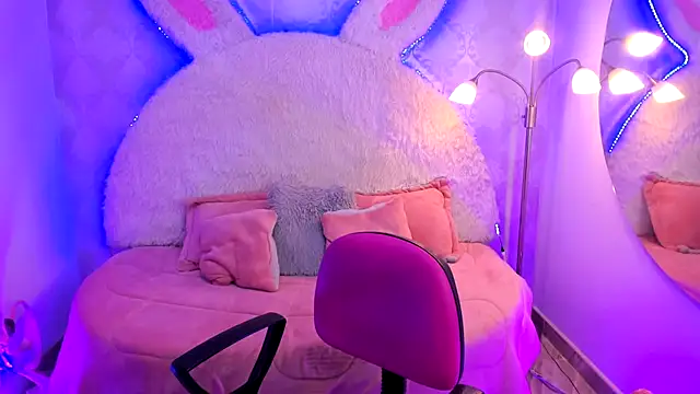 Lucia jane online show from 10-21-25, 07:46