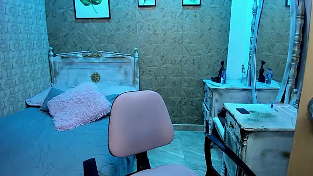 Lucia jane online show from 02-28-26, 09:25