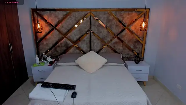 Lucia jane online show from 04-11-26, 07:28