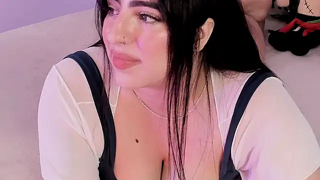 Camila Matinez  online show from 11-10-25, 12:59