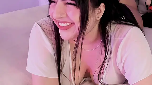 Camila Matinez  online show from 12-23-25, 01:27