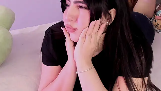 Camila Matinez  online show from 10-22-25, 12:32