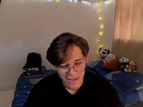 Tom Blues online show from 10-30-25, 05:32