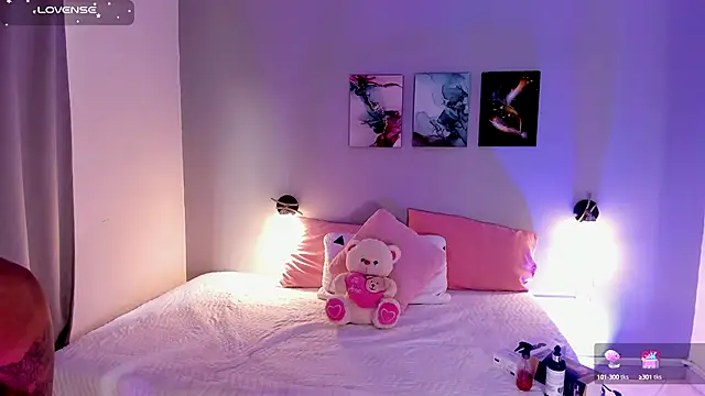 KimTayloor1 online show from 10-11-25, 08:54