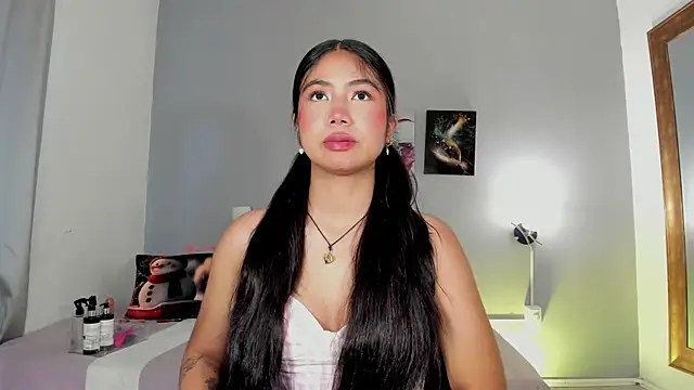 KimTayloor1 online show from 11-20-25, 07:36