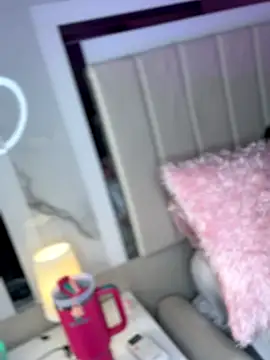 Emiily Moore1 online show from 10-05-25, 01:51