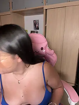 Emiily Moore1 online show from 02-07-26, 02:41