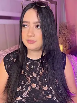 Emiily Moore1 online show from 11-17-25, 10:36