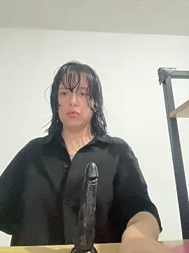 Snapshot of aliciia_23 chatting on 10-12-25, 04:03 aliciia 23 online show from 10-12-25, 04:03