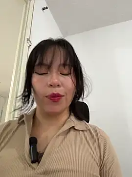 aliciia 23 online show from 11-06-25, 09:08